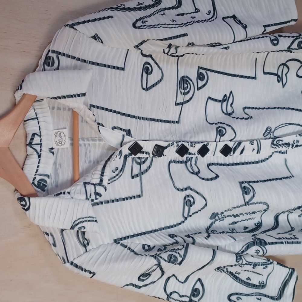 Et Lois Wearable Art White Button Front Shirt Black Scribble Face, Clocks Design - Picture 3 of 15